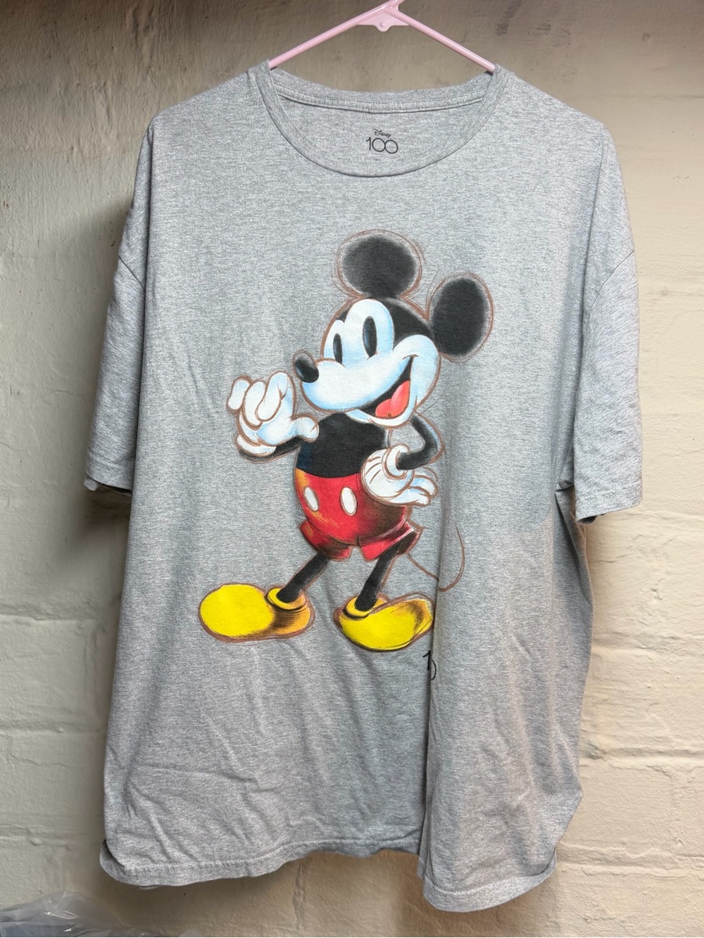 Disney TShirt Mens Size 2XL Gray 100 Graphic Mickey Mouse Short Sleeve Casual